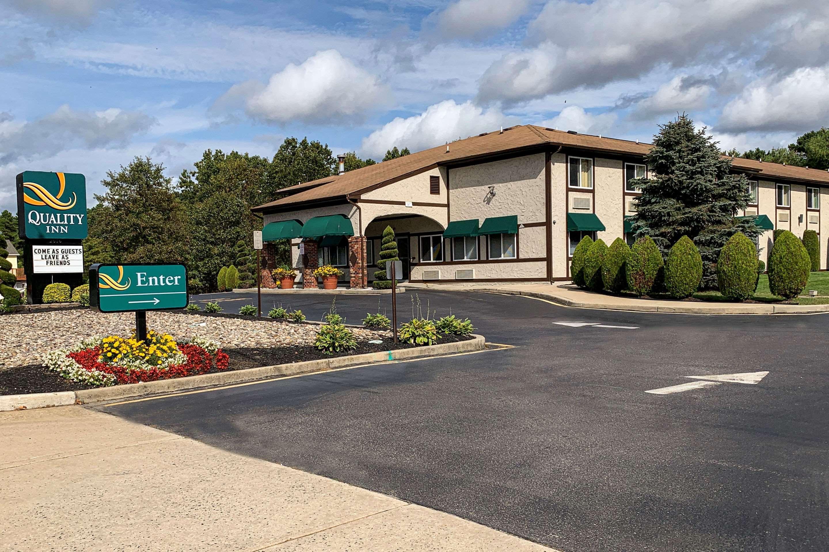 クオリティ イン ニア トムス リバー コーポレート パーク Manchester Township エクステリア 写真